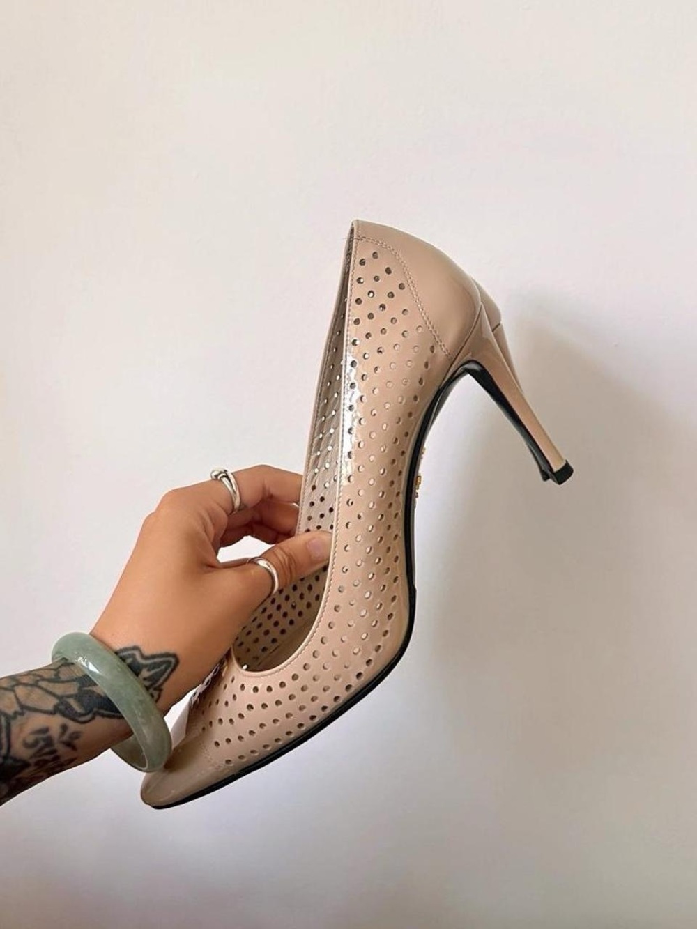 PRADA Women's Nude Perforated Pointed-Toe Heels size 7.5 US - Picture 5 of 8